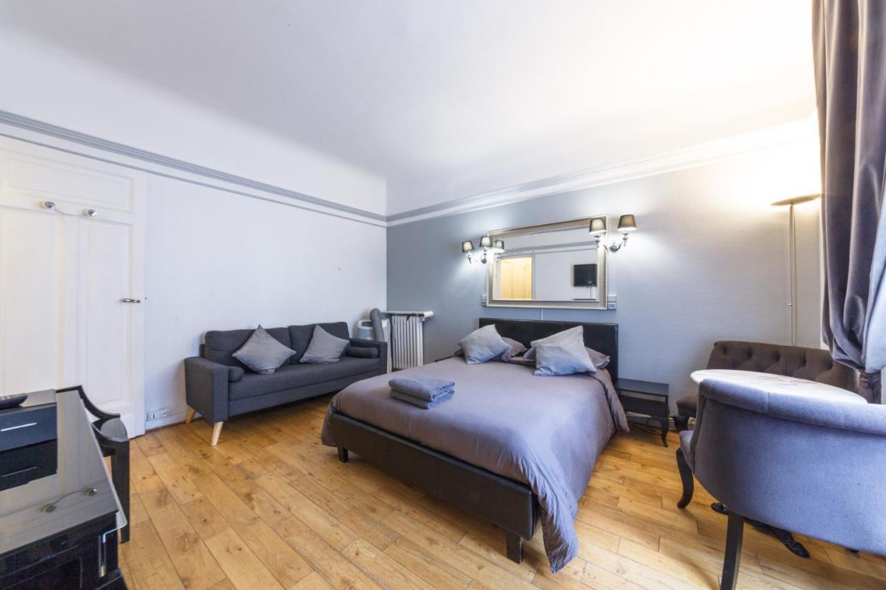 Private Studio - Avenue Des Champs-Elysees Apartamento Paris Exterior foto